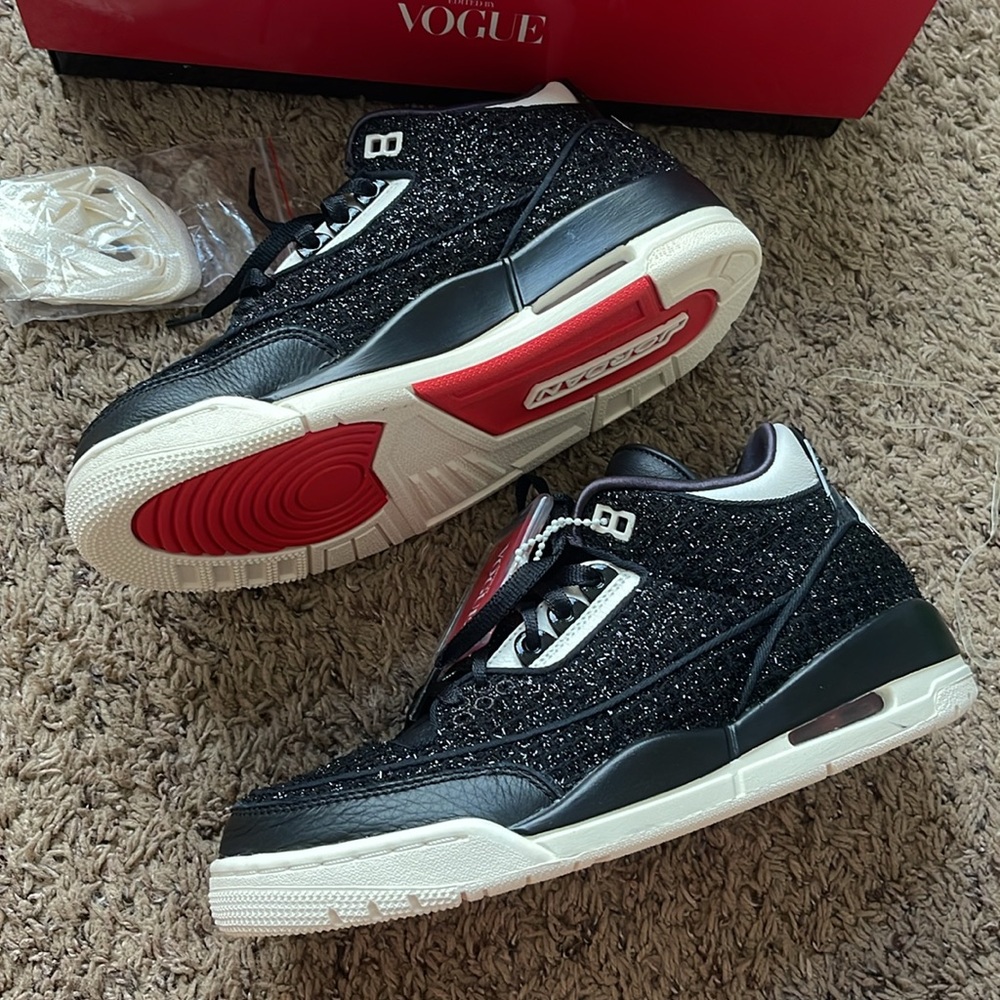 Air Jordan 3 Retro Awok Vogue Edition Sneakers 8.5 - Picture 7 of 13